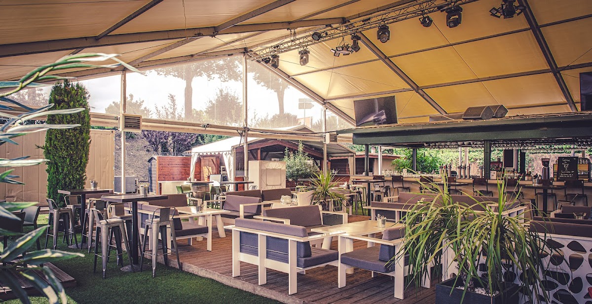 Red Garden - Restaurant A Villefranche-Sur-Saone